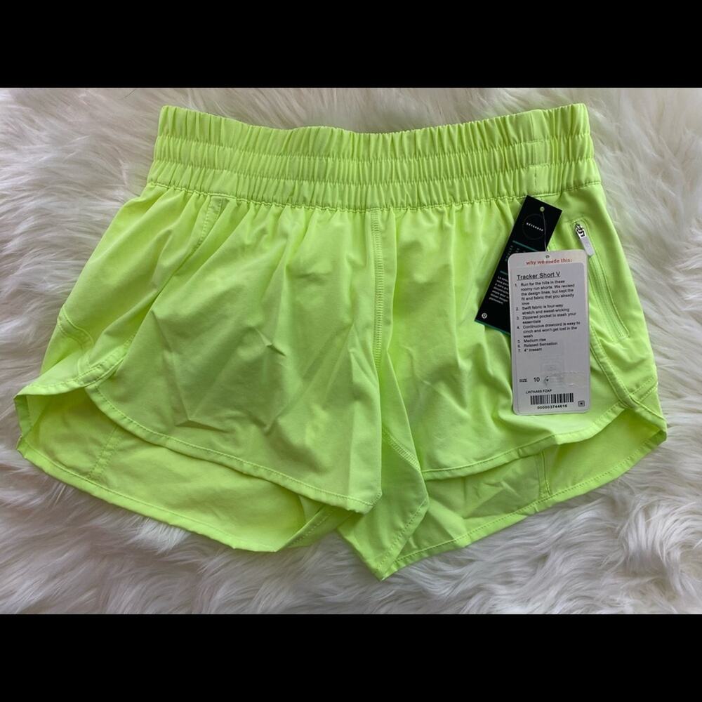 NWT Lululemon Tracker Short V Sz 10 FZAP